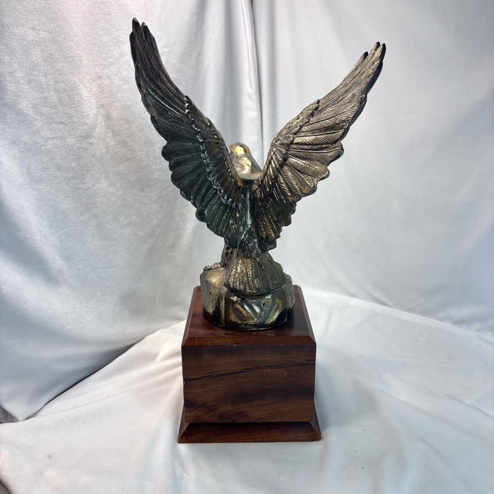 Vintage Eagle Club Trophy Antique Gold Eagle Statue Wood Base Americana Decor - Picture 7 of 10